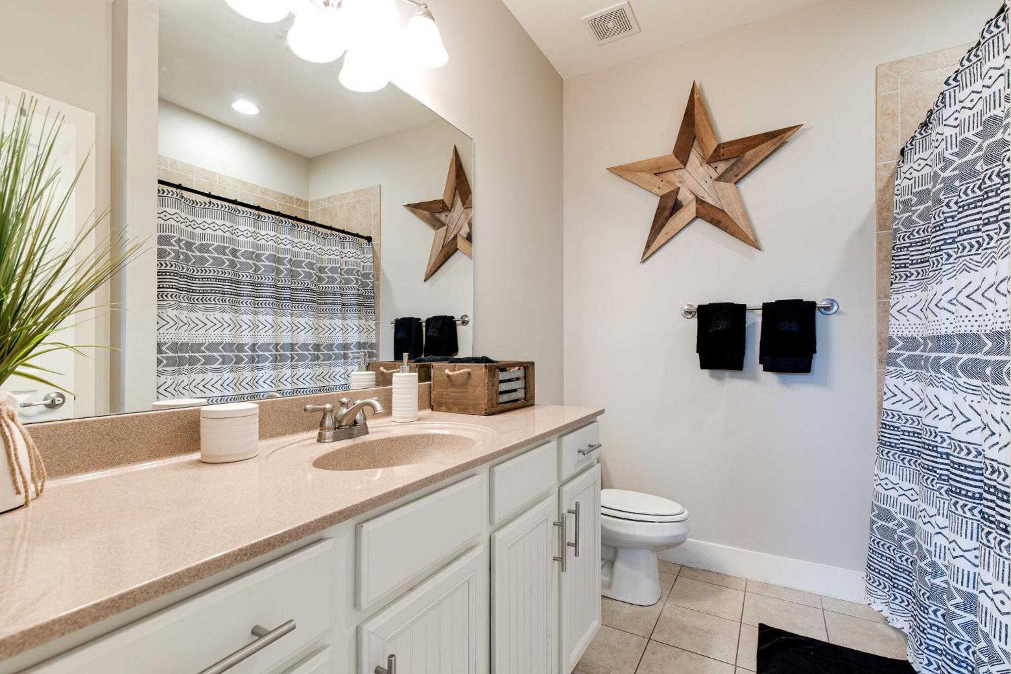 The Celebrity - Minutes To Broadway With A Balcony Apartment Nashville Bagian luar foto